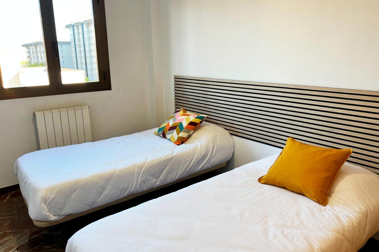 Apartamentos Zaragoza 3000 エクステリア 写真